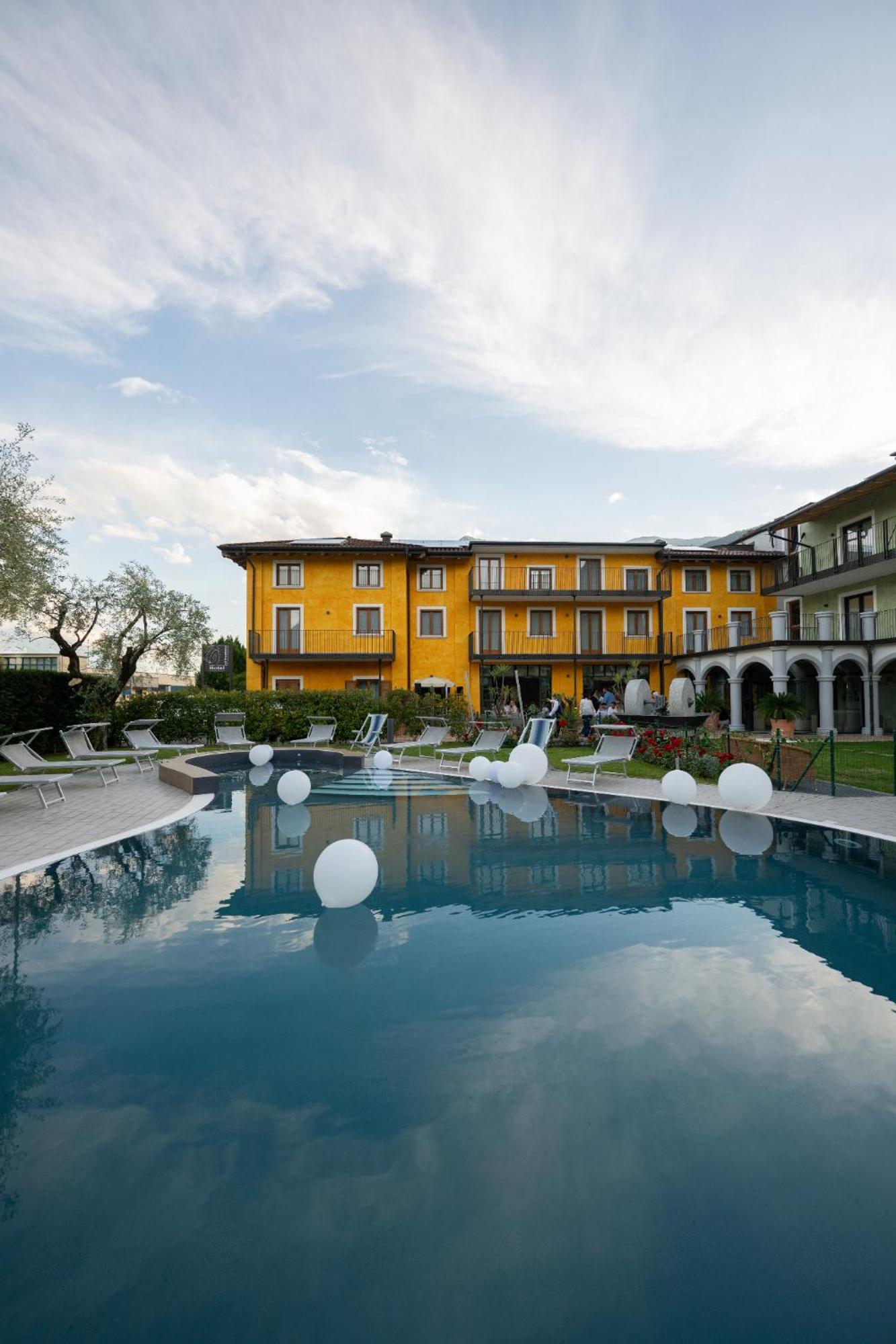 Residence Al Frantoio Арко Екстериор снимка